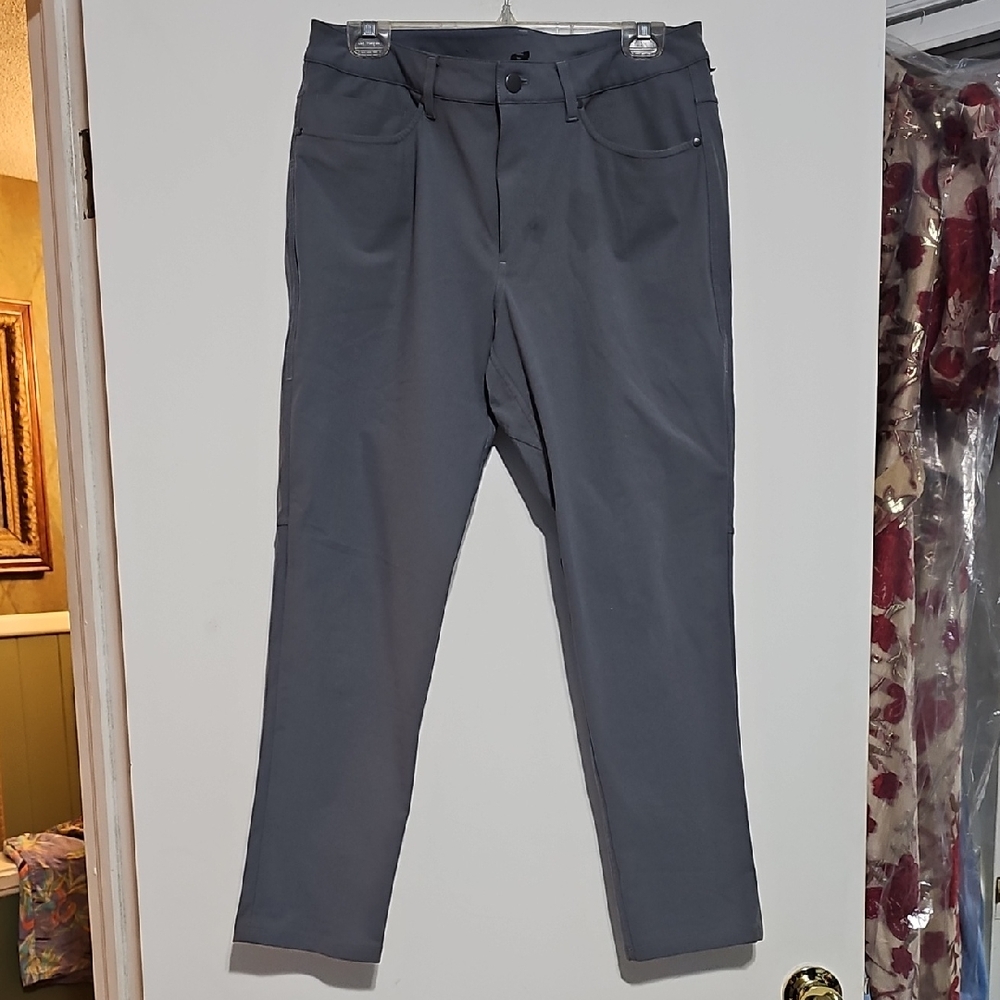 lululemon athletica Men's Charcoal Chinos Golf Pants Size 33